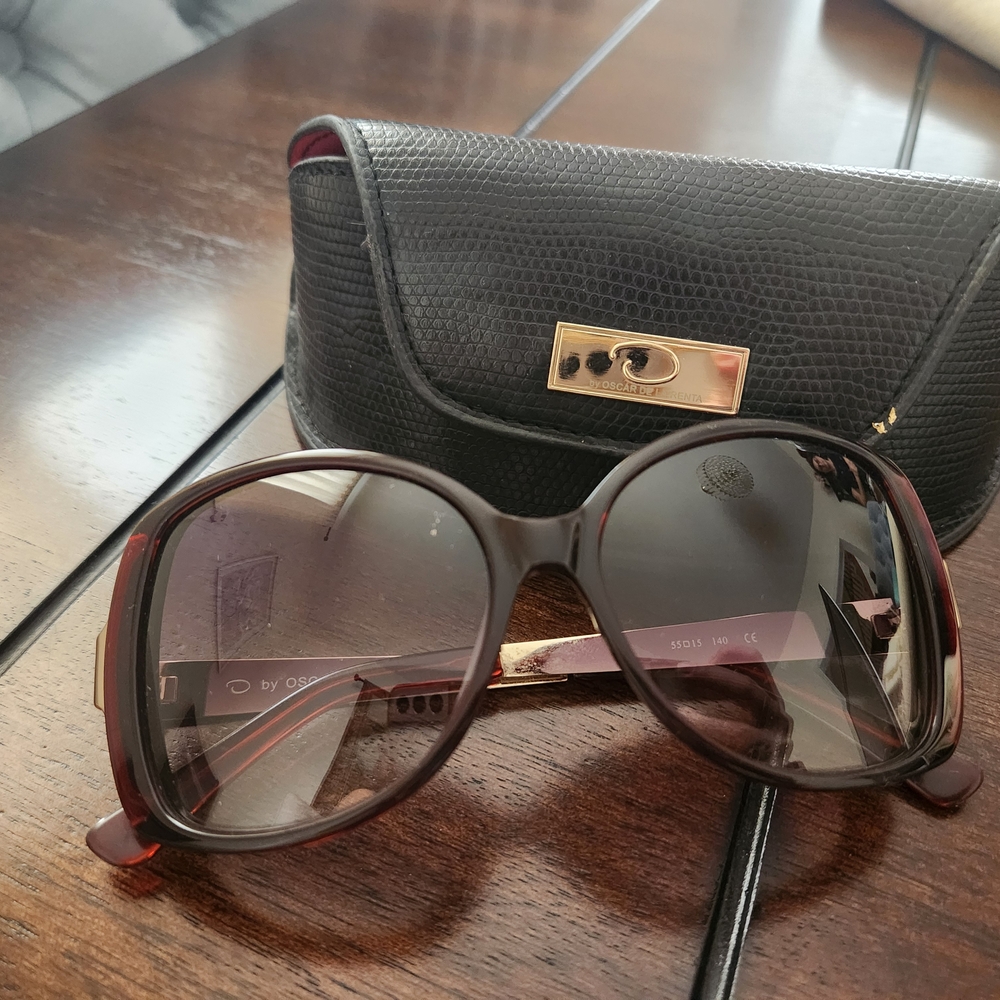 Elegant Black Sunglasses with Case